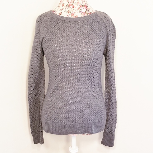 LOFT Sweaters - Ann Taylor LOFT Gray Weave Style Sweater Petite S